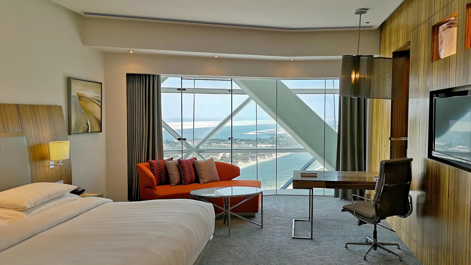 Andaz Capital Gate Abu Dhabi, By Hyatt Hotel