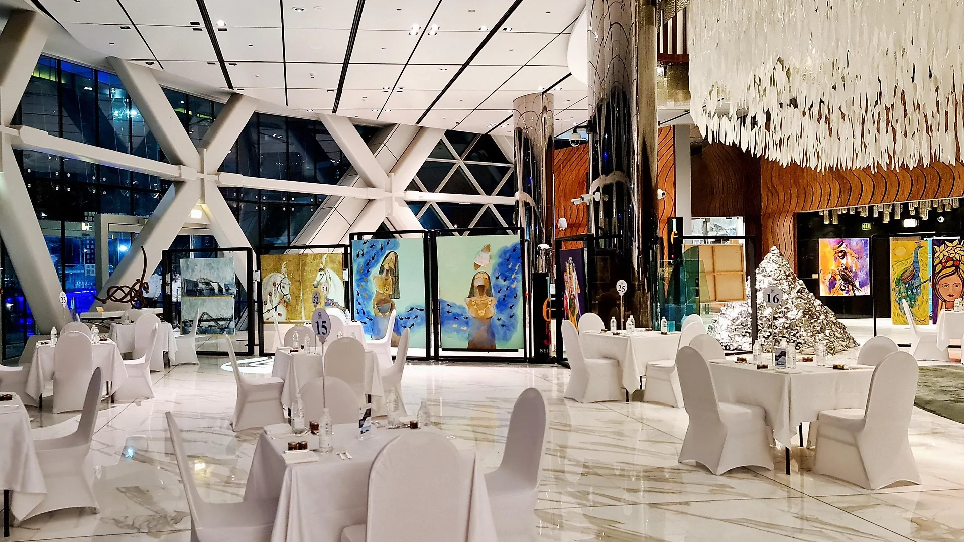 Hotel Andaz Capital Gate Abu Dhabi, By Hyatt