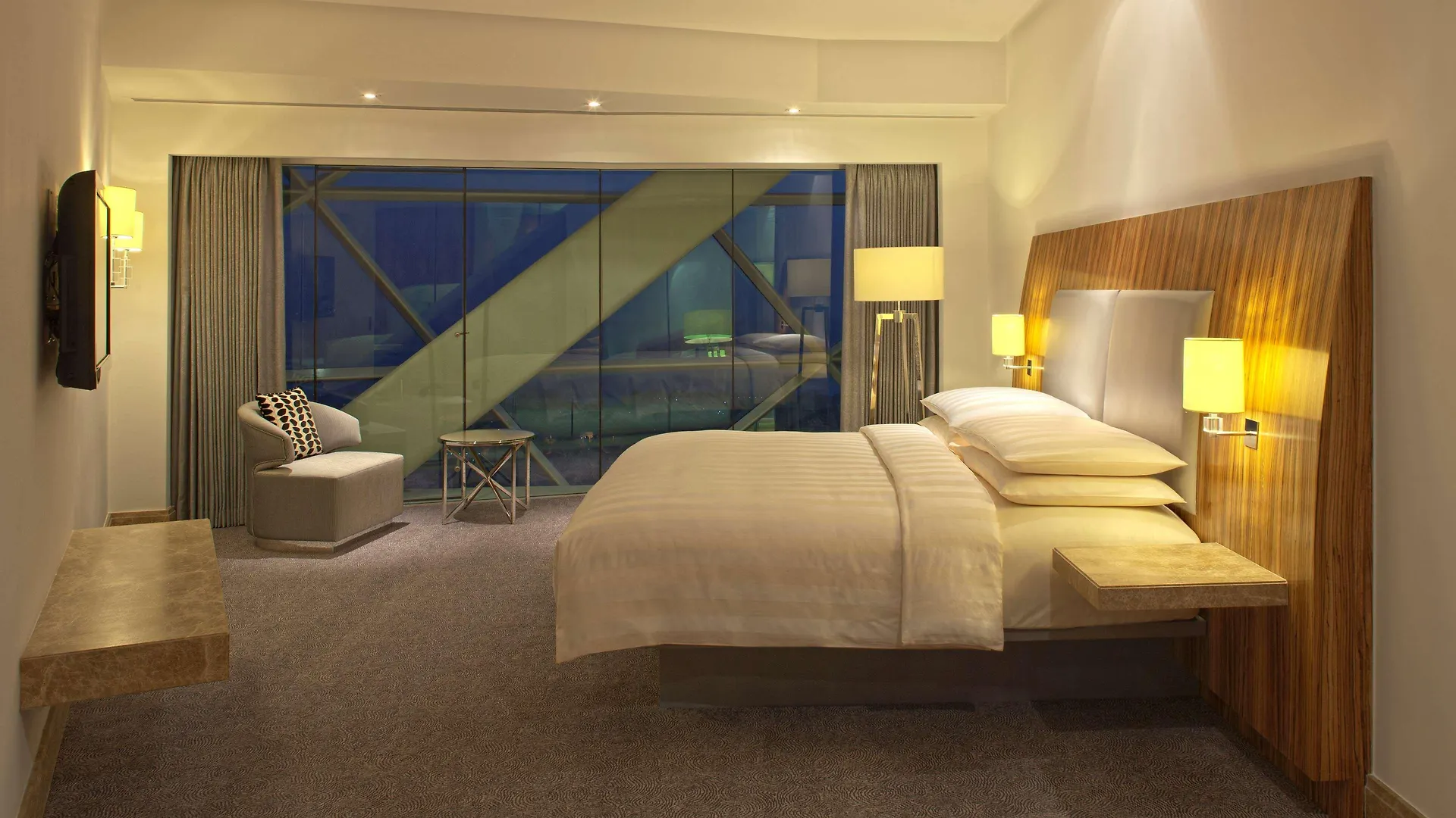 Hotel Andaz Capital Gate Abu Dhabi, By Hyatt