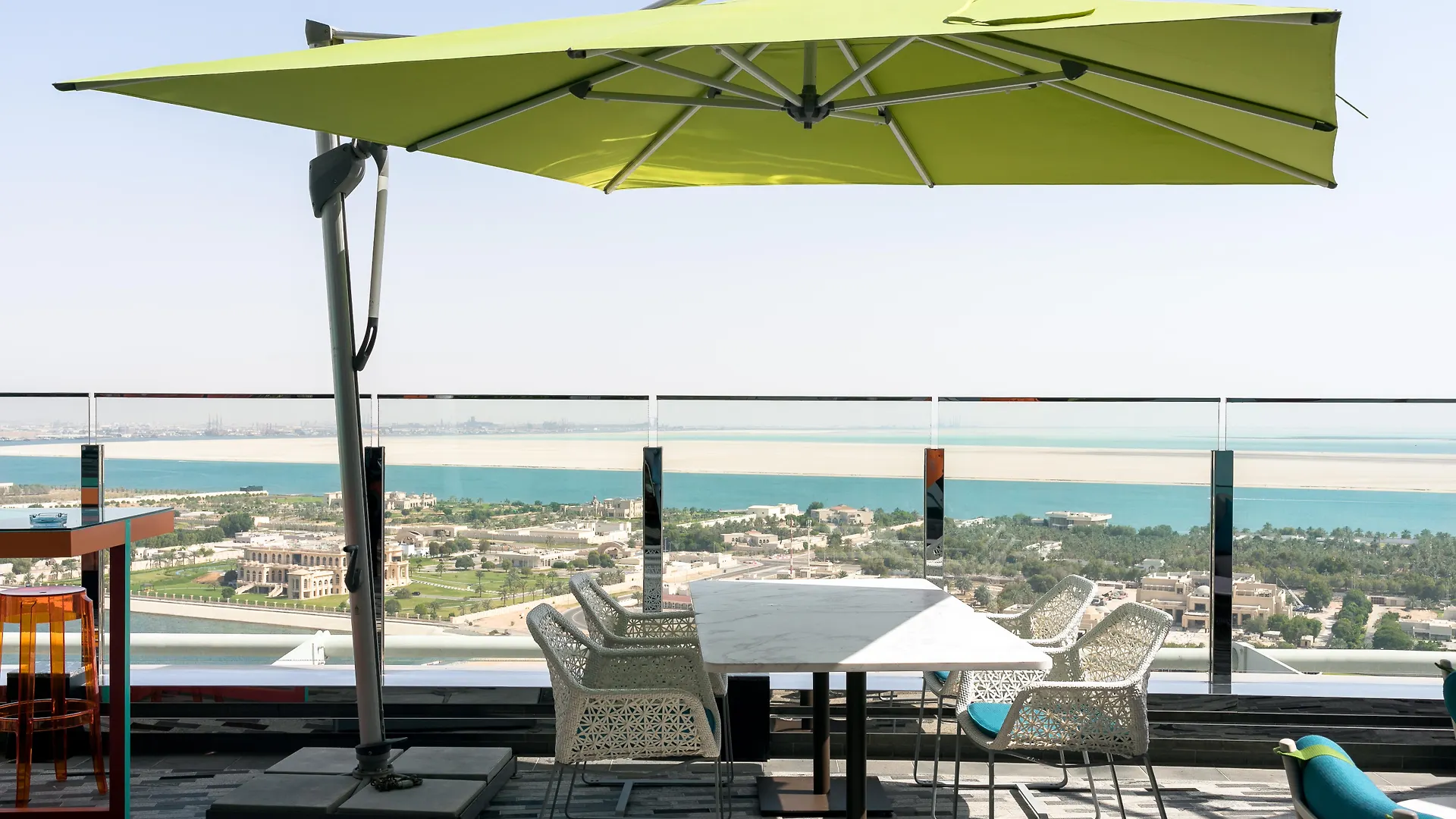 Andaz Capital Gate Abu Dhabi, By Hyatt Hotel