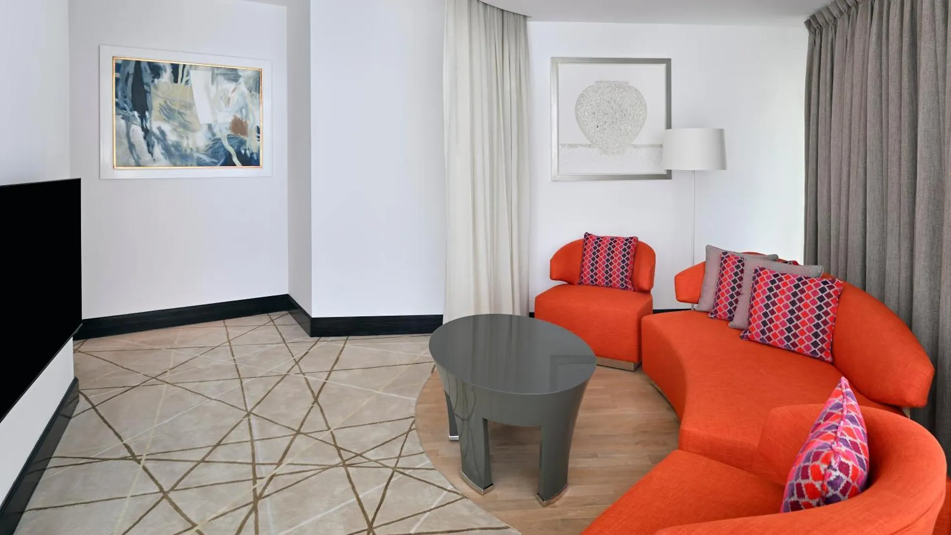 Hotel Andaz Capital Gate Abu Dhabi, By Hyatt
