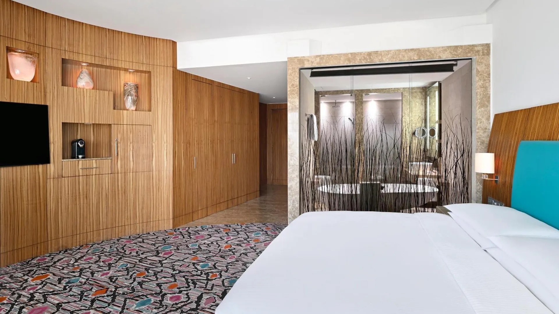 Andaz Capital Gate Abu Dhabi, By Hyatt Hotel
